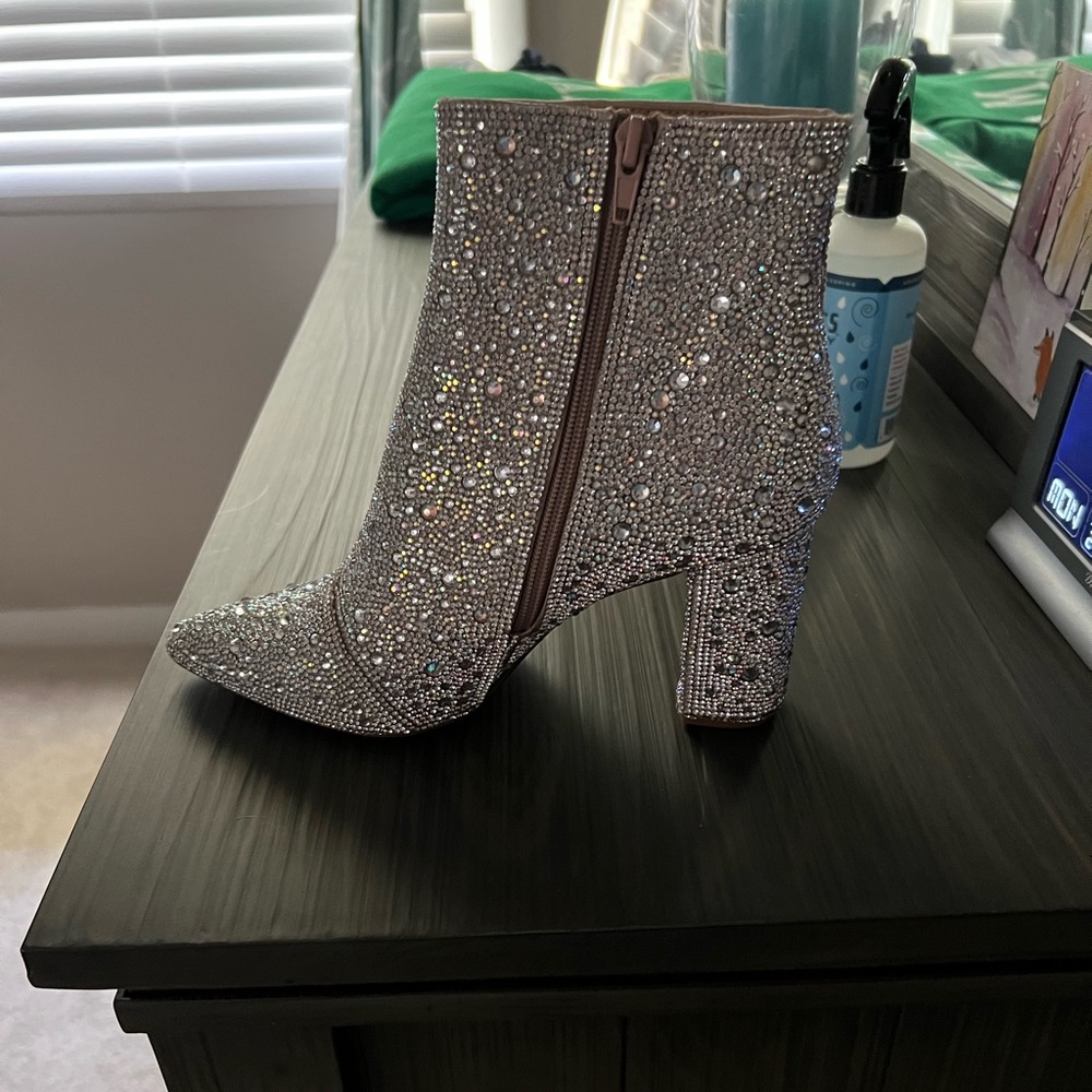 Betsy Johnson Rhinestone Booty 7.5